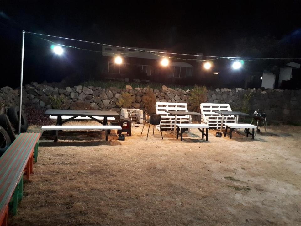 6Pm Pension Jeju Exteriör bild